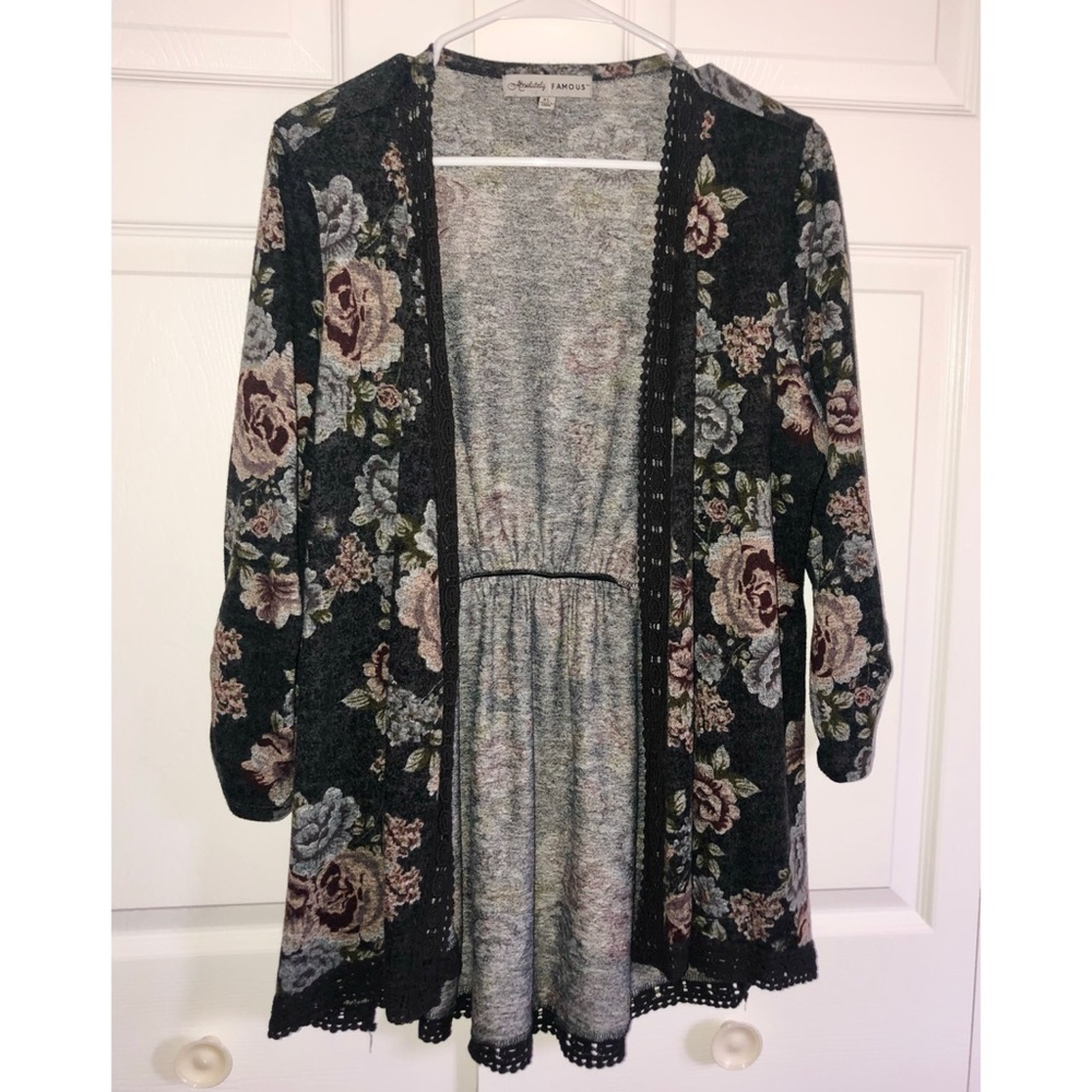 ALMOST FAMOUS FLORAL KIMONO